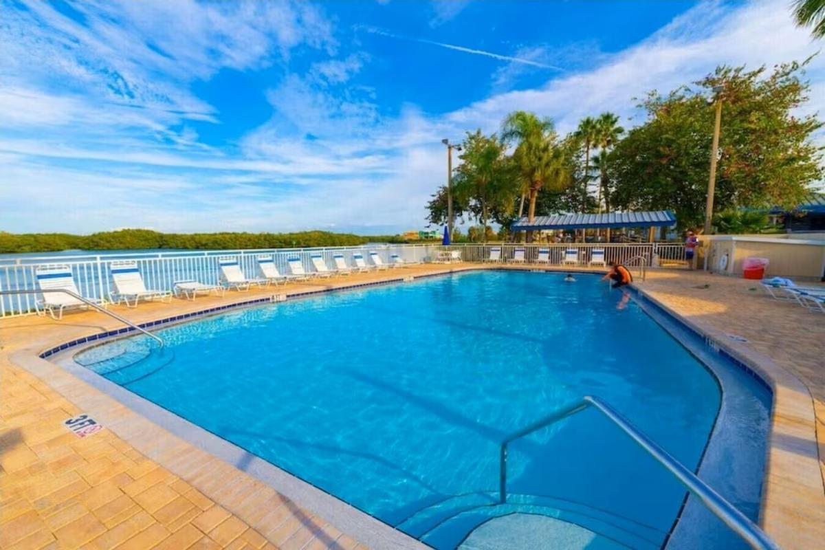 Beautiful New Luxury Townhome With Private Beach And Swimming Pools Ruskin Ngoại thất bức ảnh